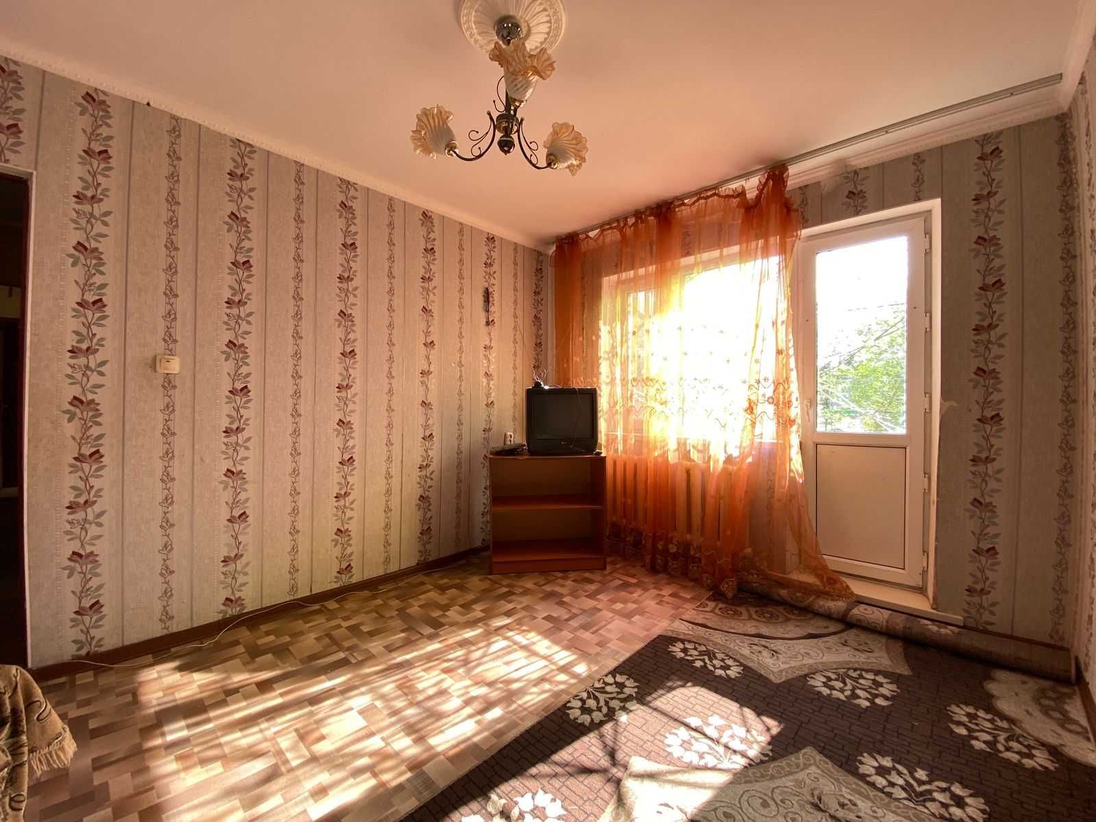 Продам 2-х ком. квартиру на 19 мкр!