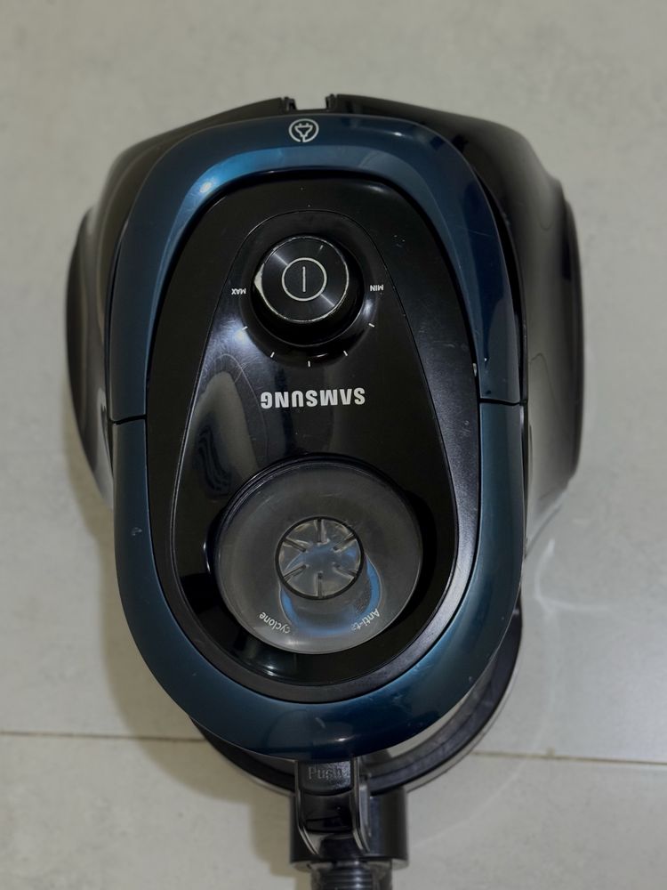 Пылесос Samsung VC18M21C0VN