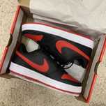Nike court borough low 2 University red