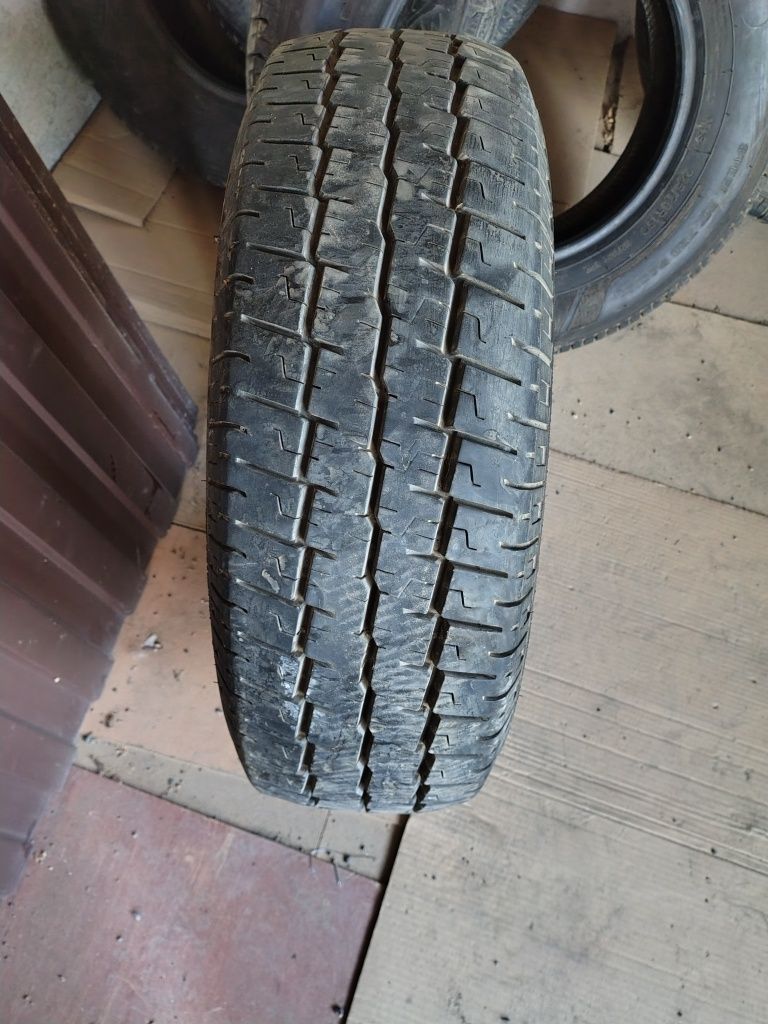 Продам автошины 2шт