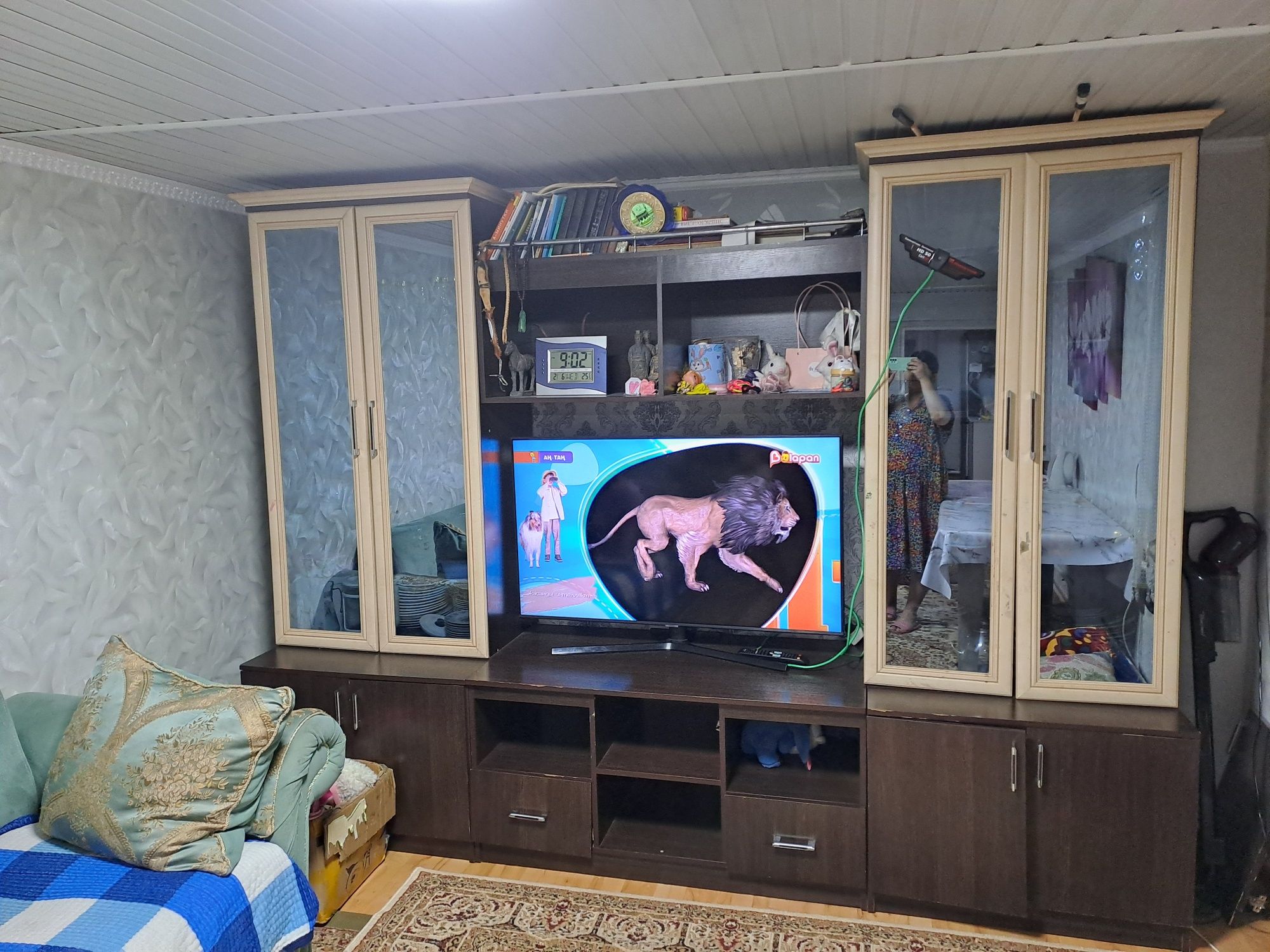Продаём горку . В хорошем состоянии, можно под тв