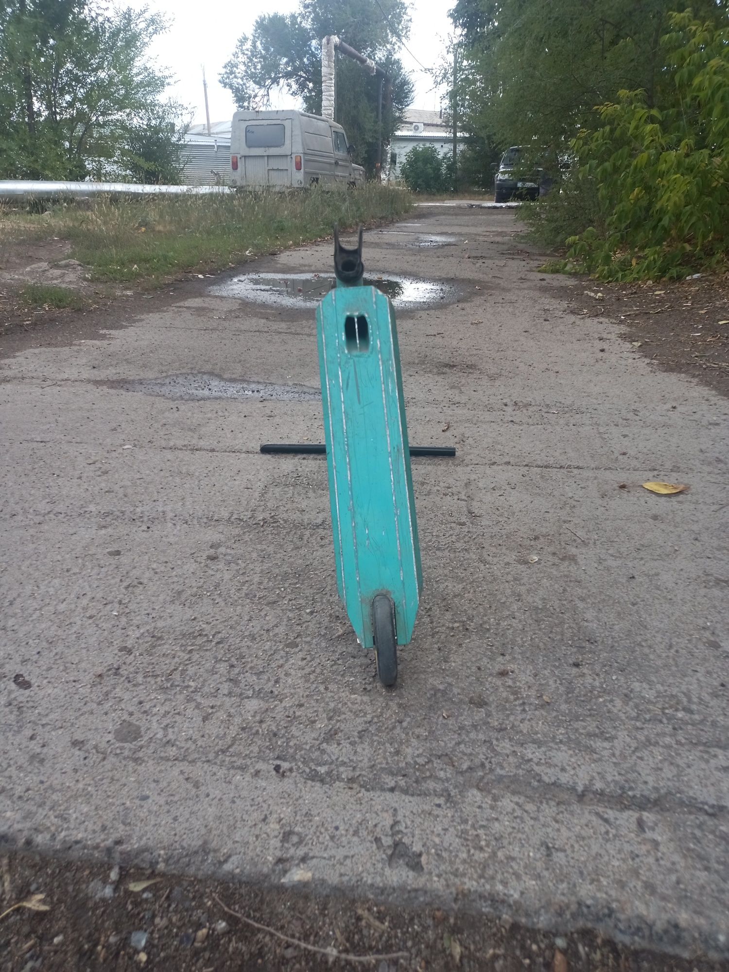 Самокат в отлисном состояние 6350. Приедте сами позвоните
