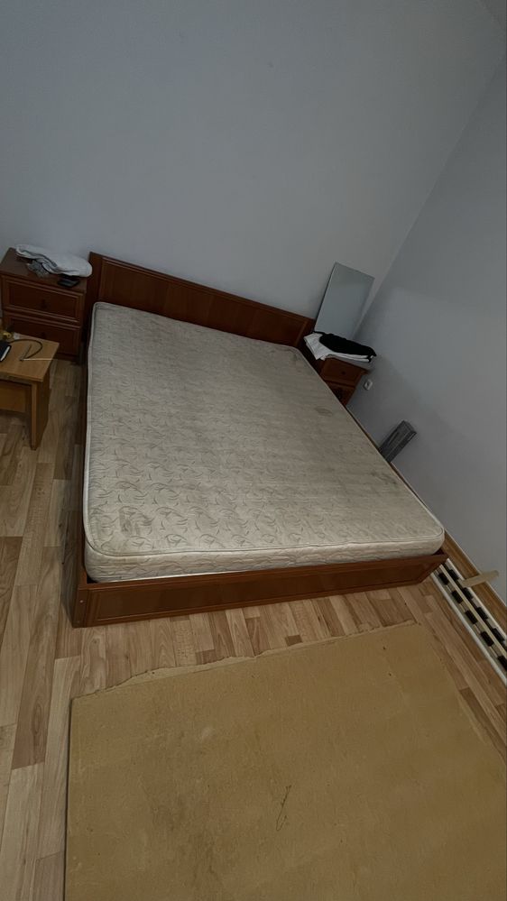 Продам двуспальную кровать