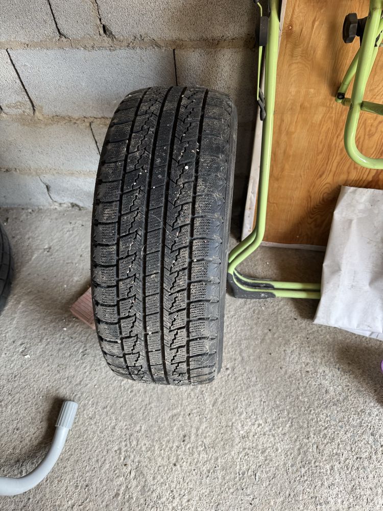 Шины Roadstone 2шт