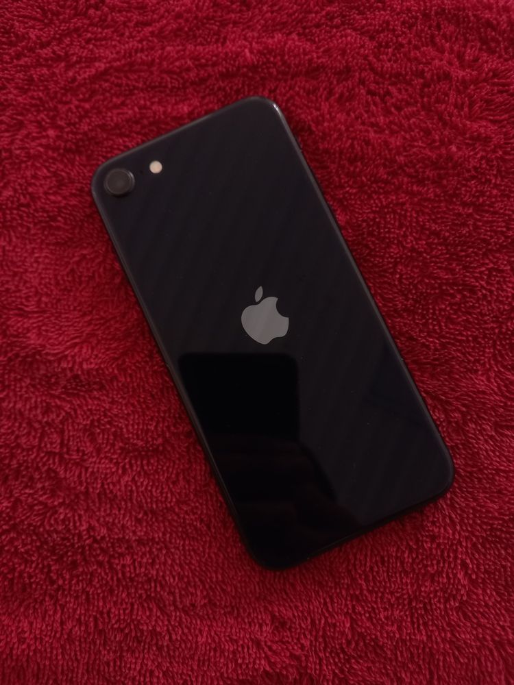 Iphone se 2022…..