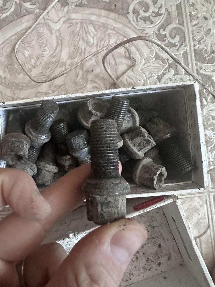 Болты на диски от ауди