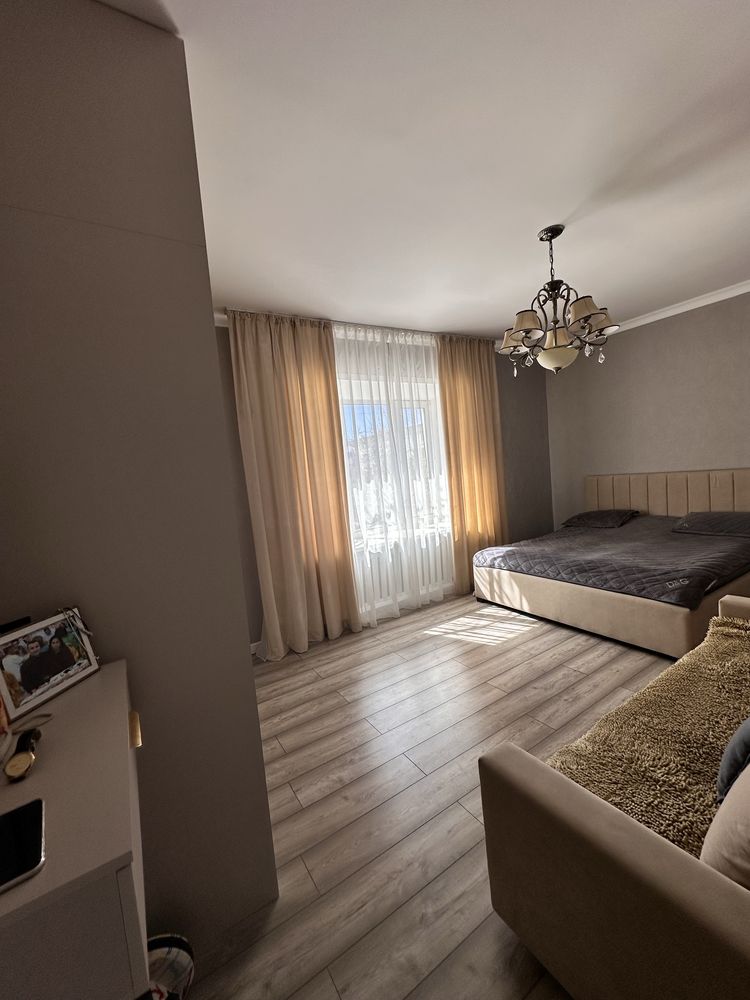 Продам 3 х комнутную квартиру в центре города. Школа, садик все рядом