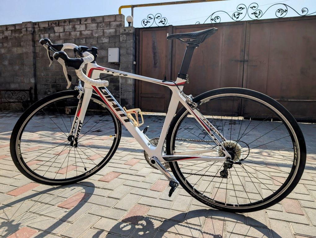 Шоссейный велосипед Giant