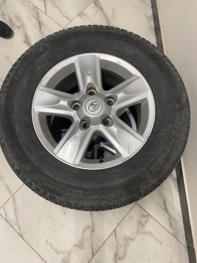 Продам шины Michelin