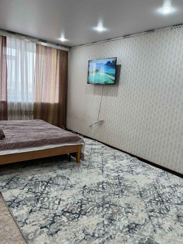 Сдам 1 к кв. 12 мкр,  Суточно