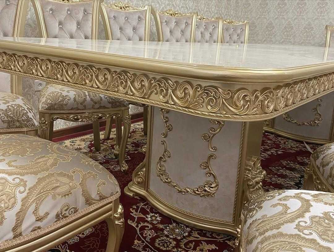 Стол и стулья для гостиной