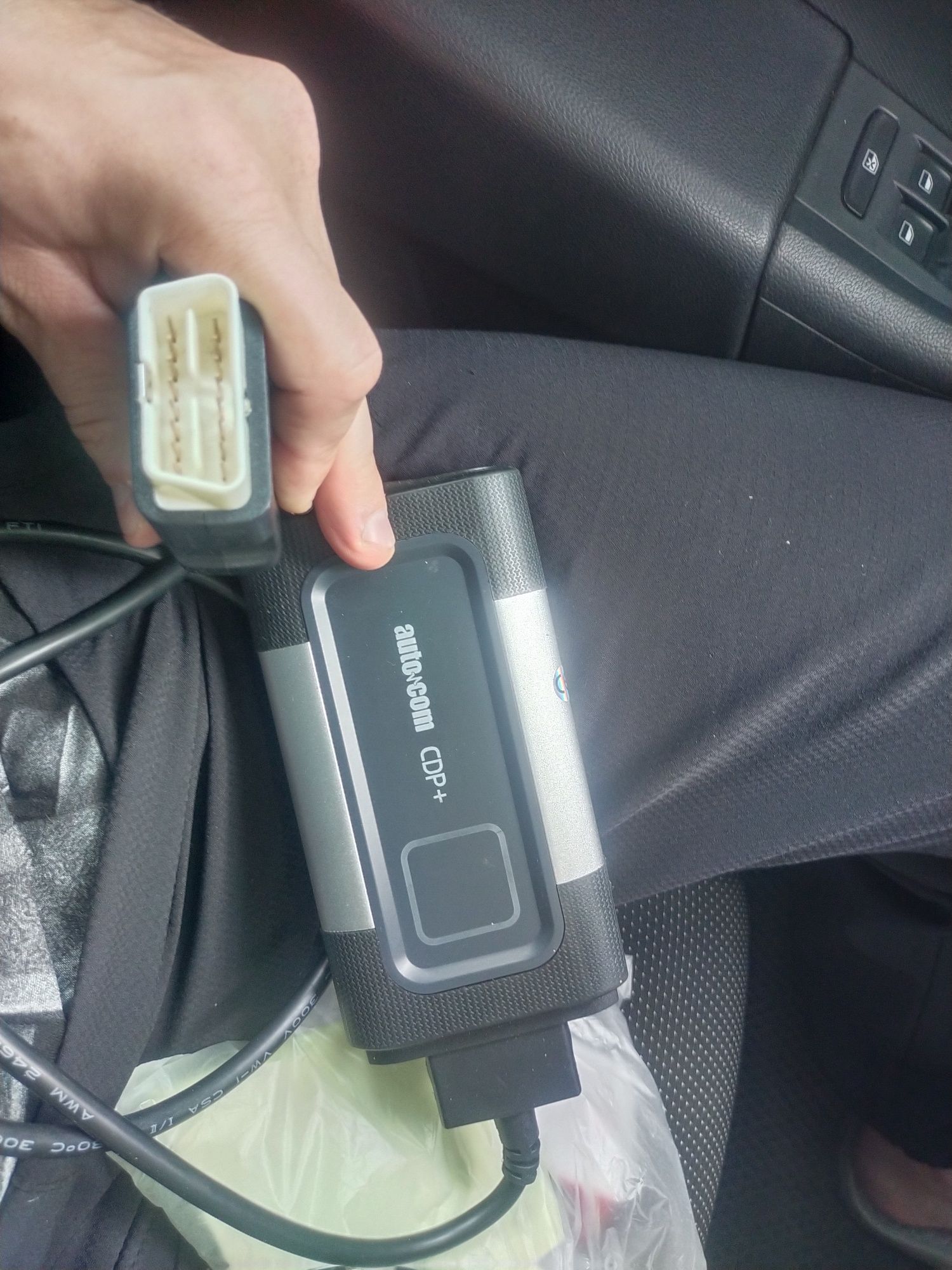 продам автосканер obd2