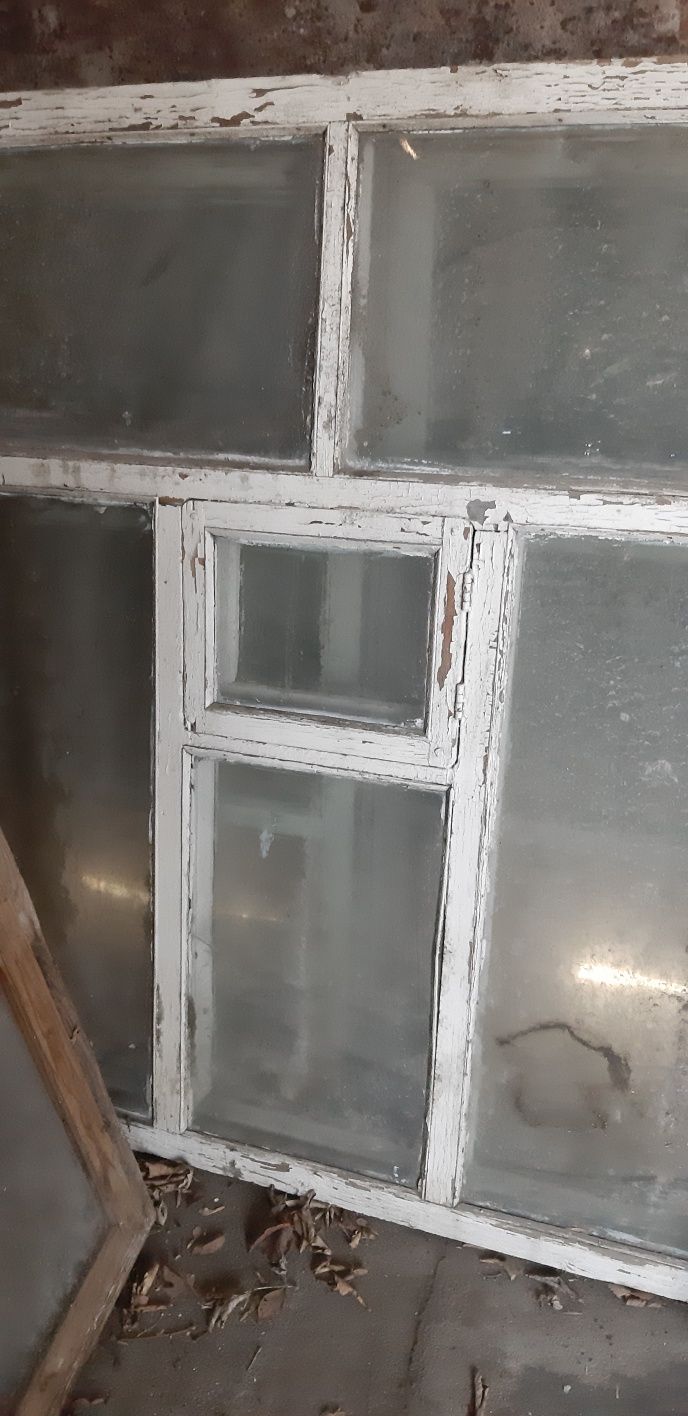 Окна деревянные застекленные