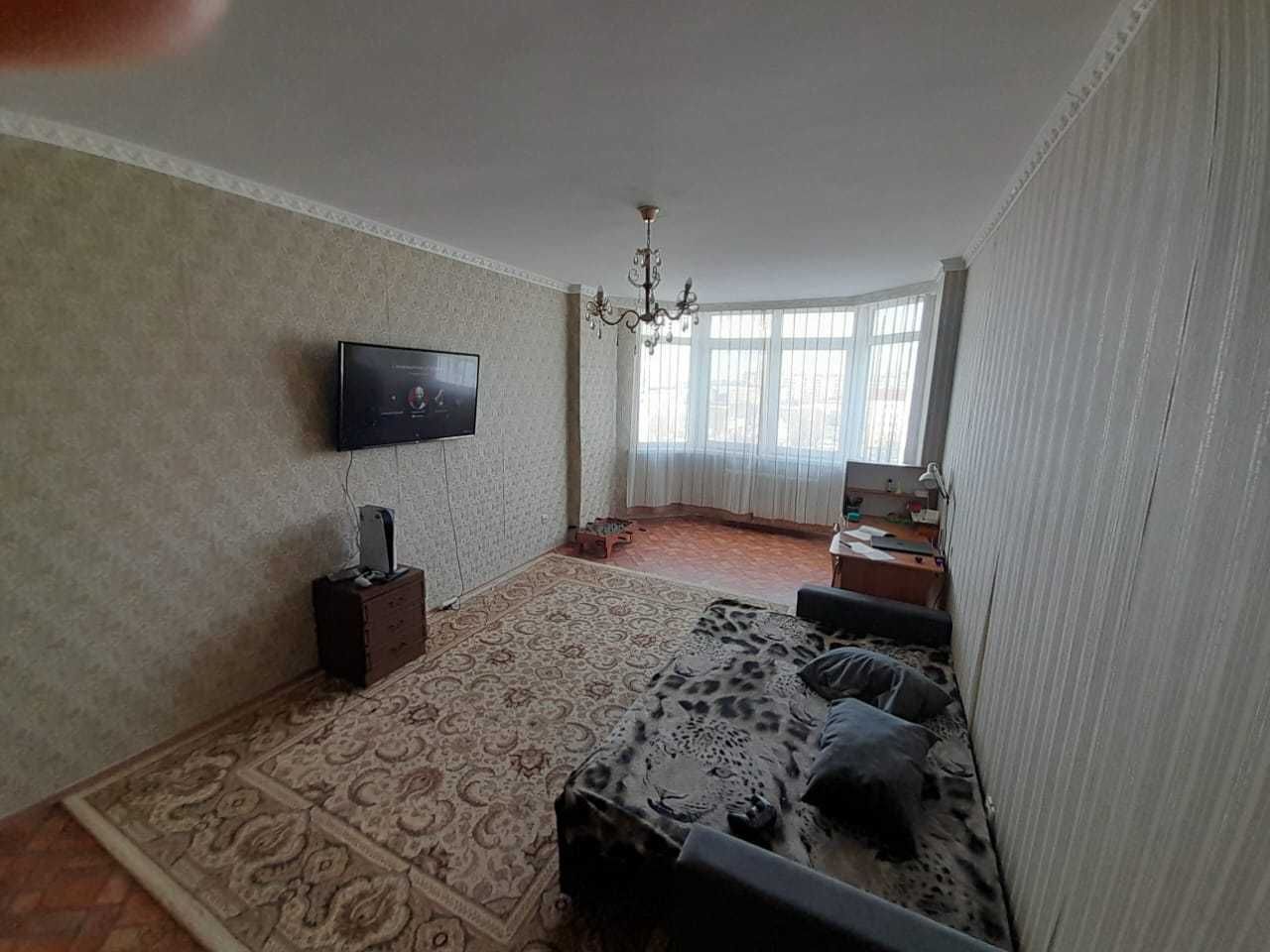 продам 2 комнатную   квартиру 88 кв.м