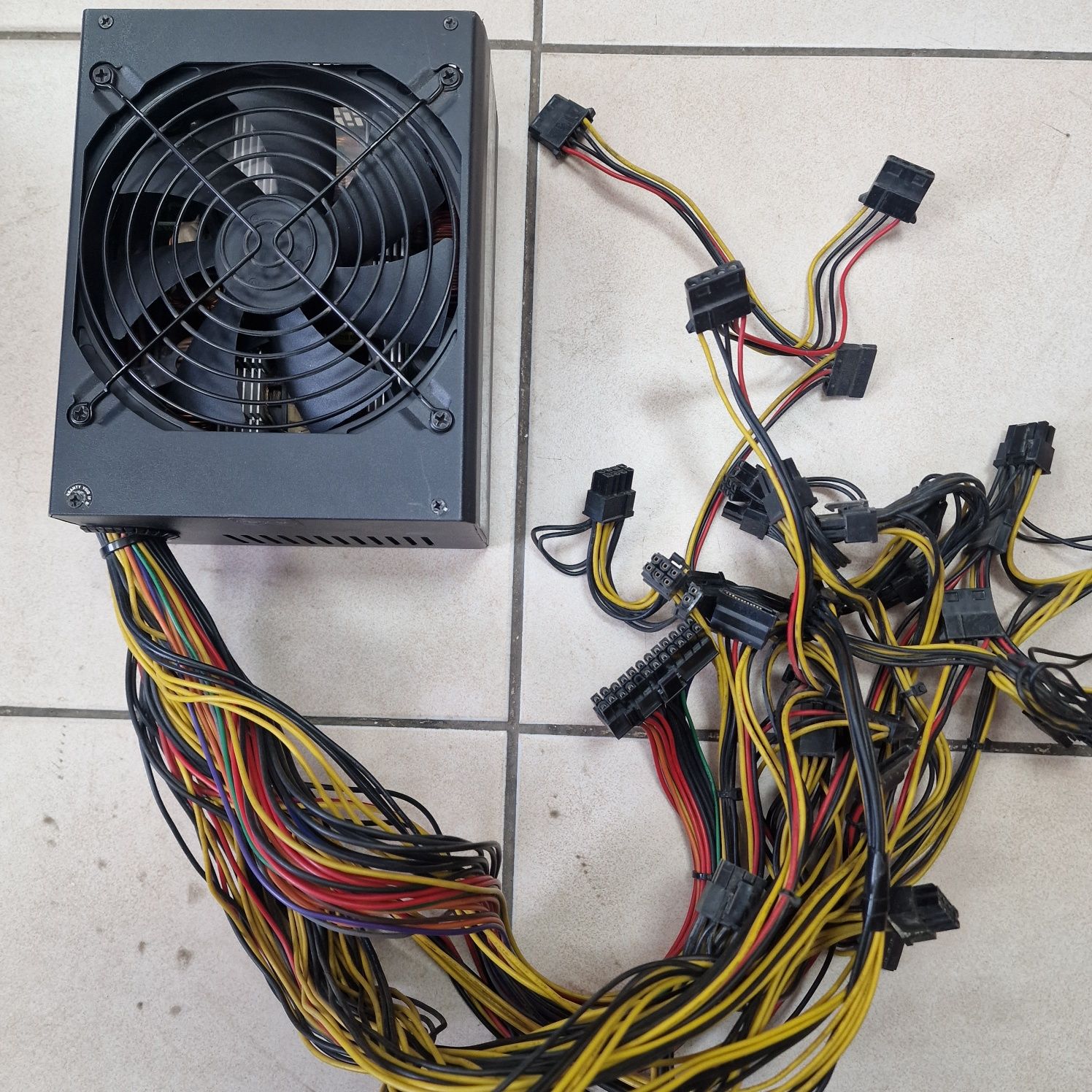 Блок питания ATX POWER SUPPLY GM-1650 80 Plus Gold