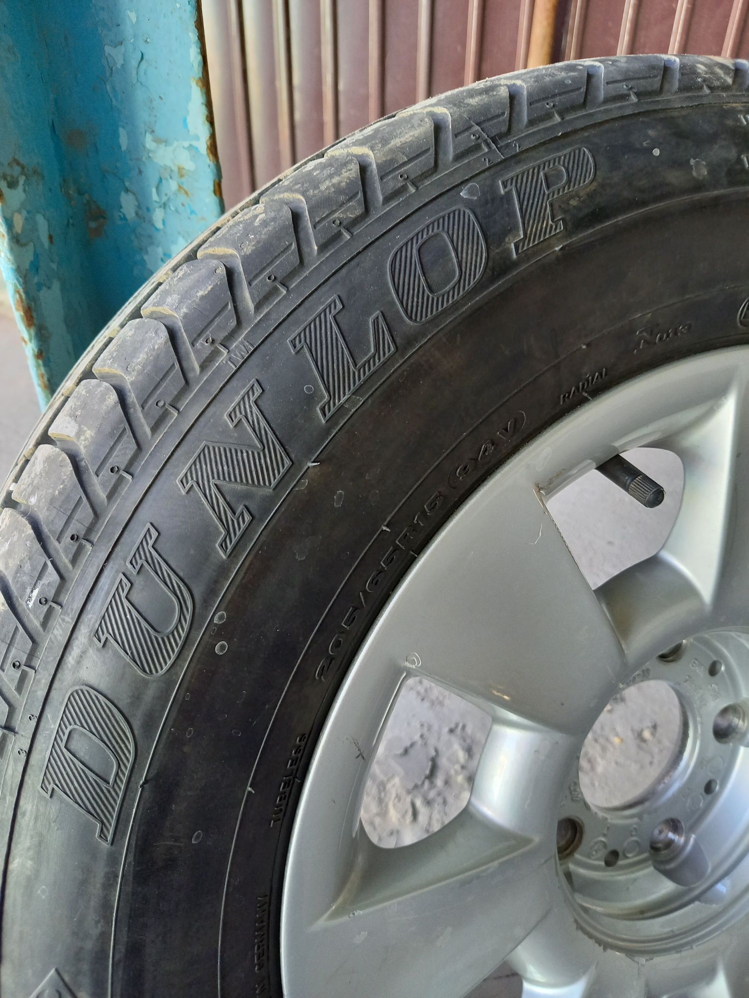 Запаска на BMW 205/65 R15