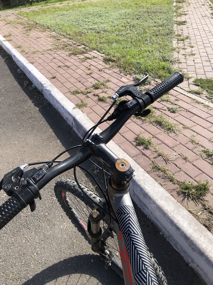 Продам велосипед тринкс