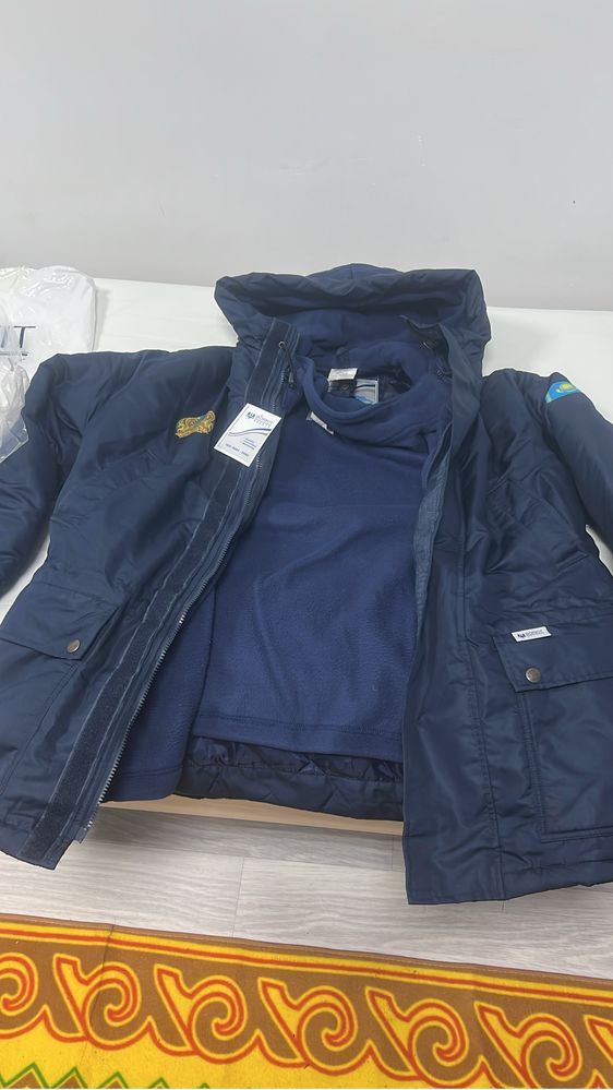 Продам офисный зимние куртку ТШО