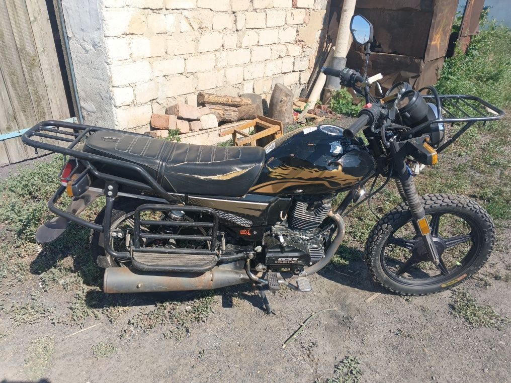 мотоцикл Suzuki GSX