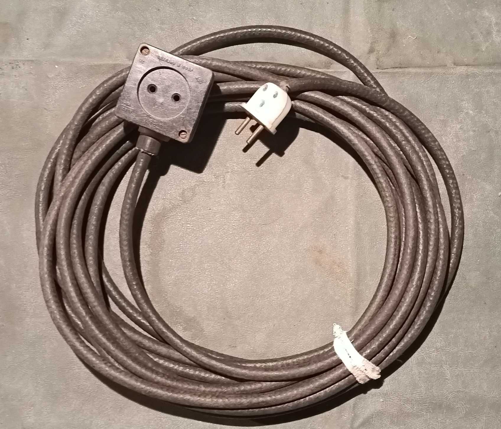 Понижающий трансформатор 220/12 v, кабель-удлинитель