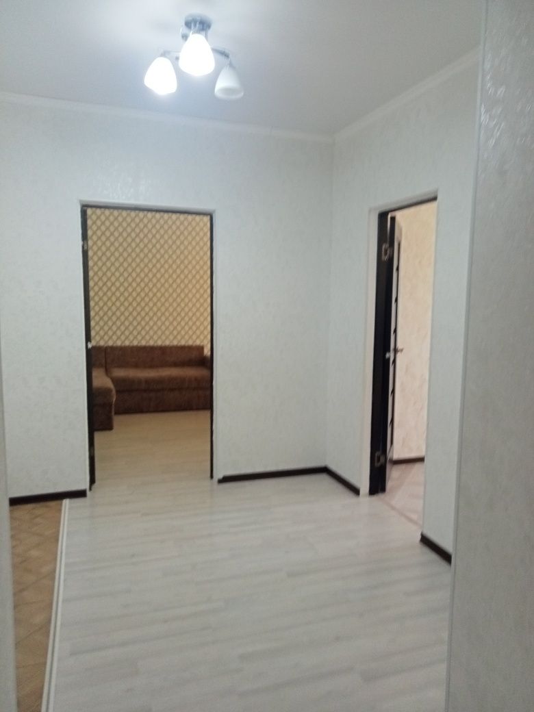 Продам 2-х комн кв в мкр Болашак.на 4 этаже 10 эт дома