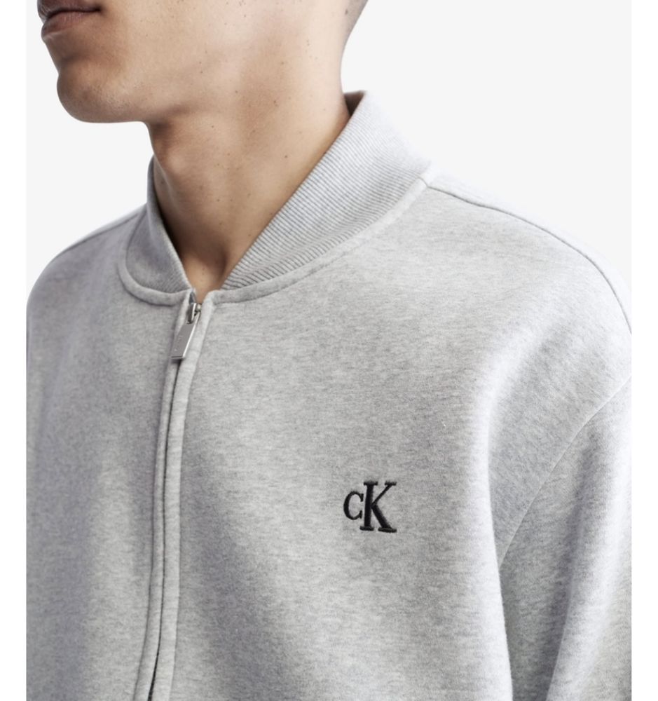 Бомбер Calvin Klein новый с бирками размер M ( на 48-52 р.)