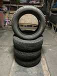 Продам зимние шипованные шины Michelin