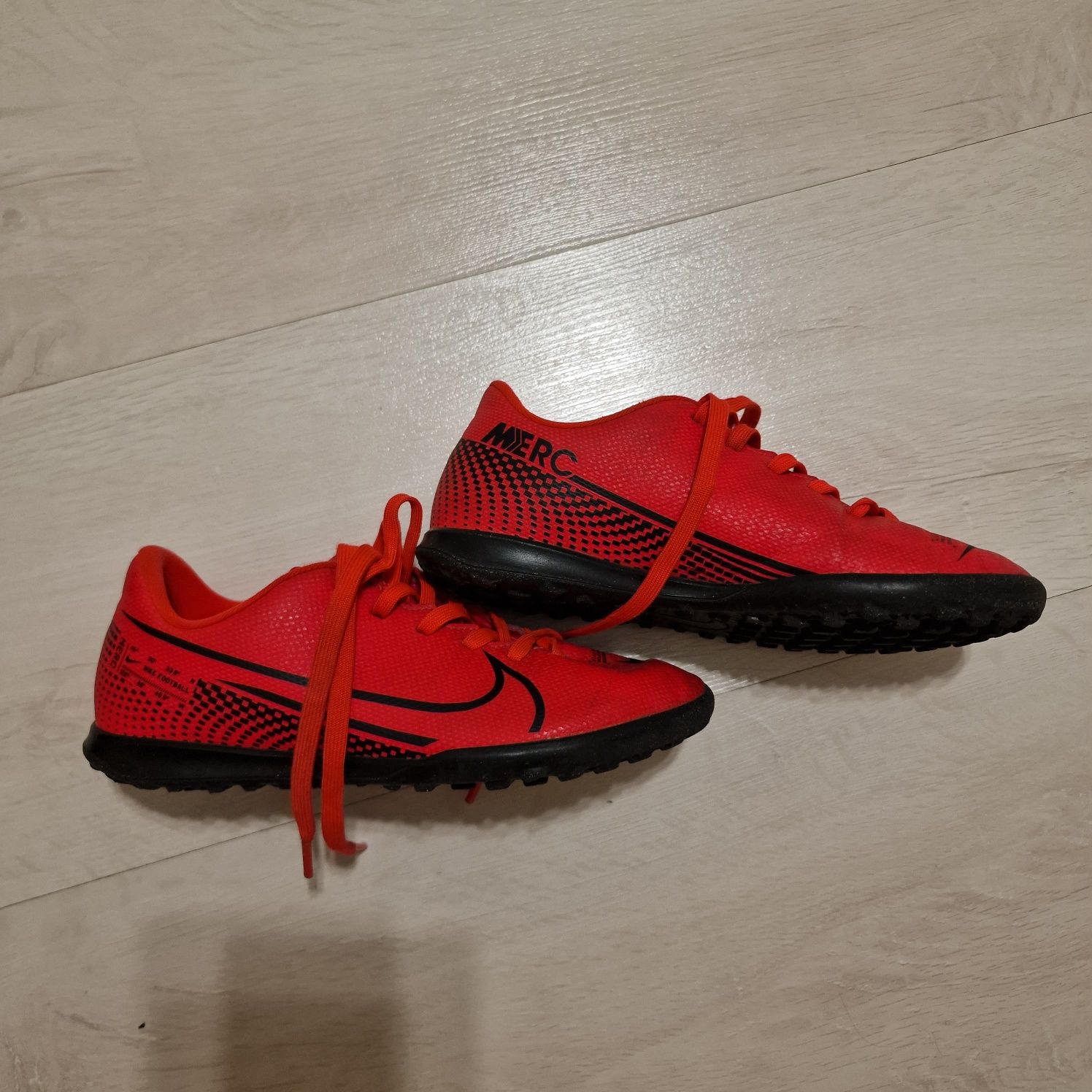 Nike оригинал для футбола  30-31 размер
