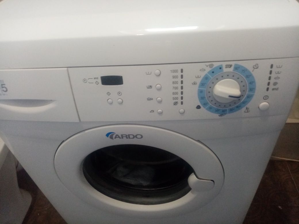 Продаю стиральную машину ARDO бу.