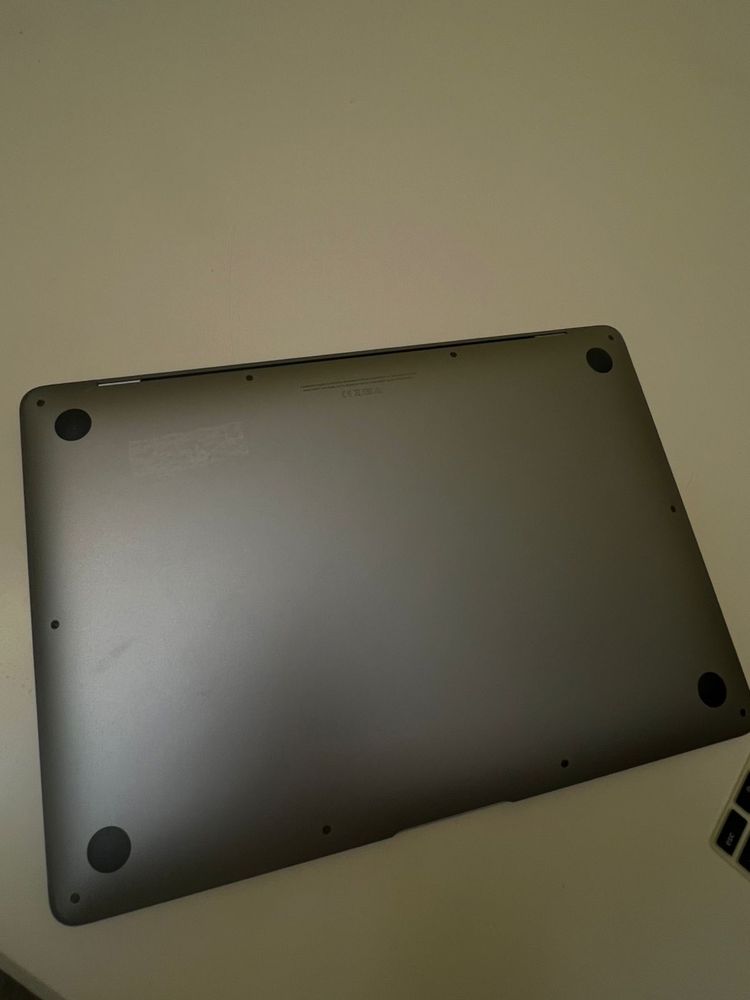 MacBook air 2020 M1 512 ГБ