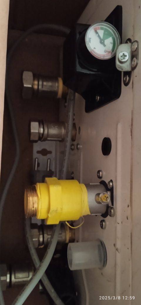Продам газовый котел 2х контурный