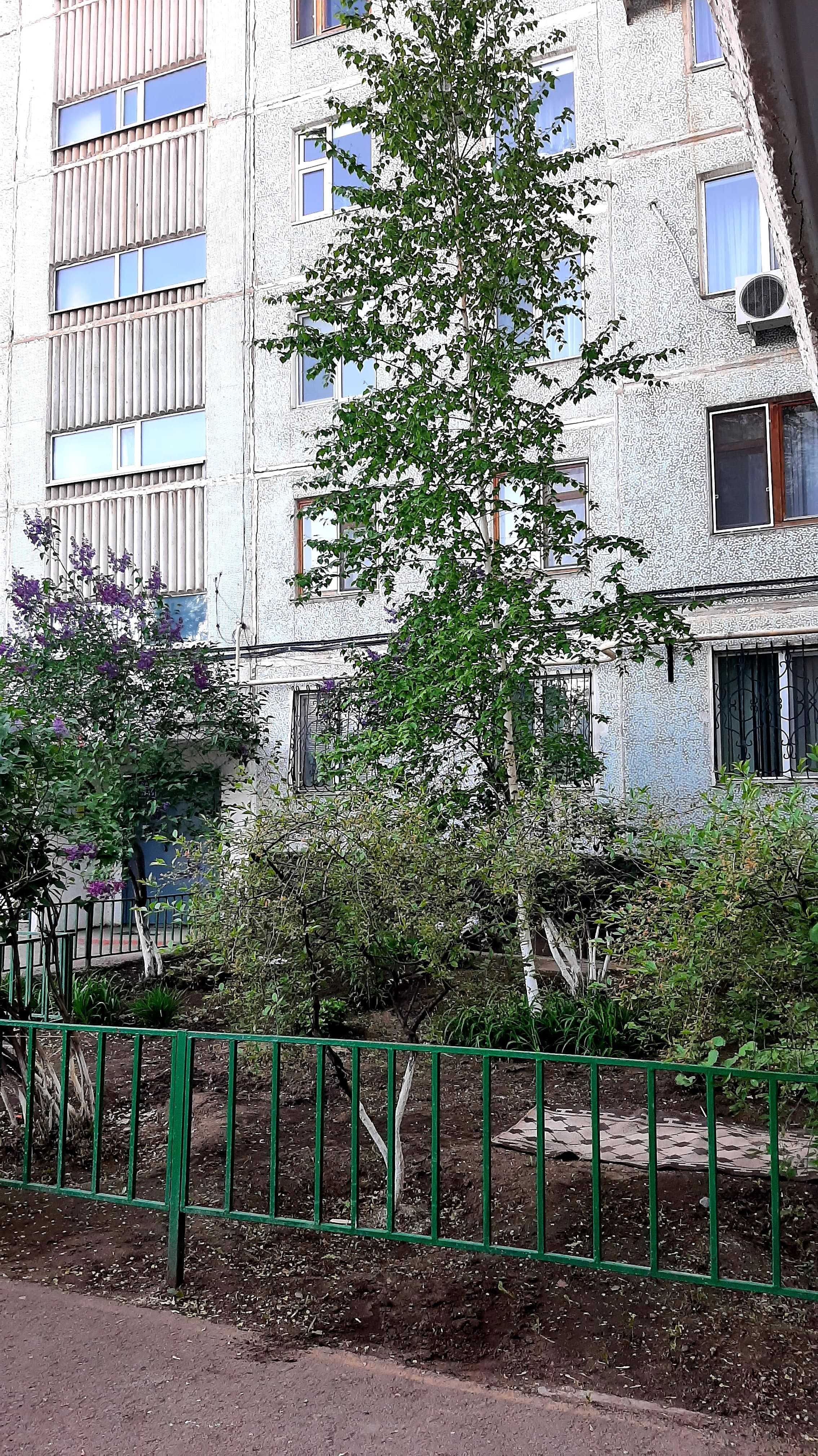 Продам 2-х комн. квартиру в 11 мкр.
