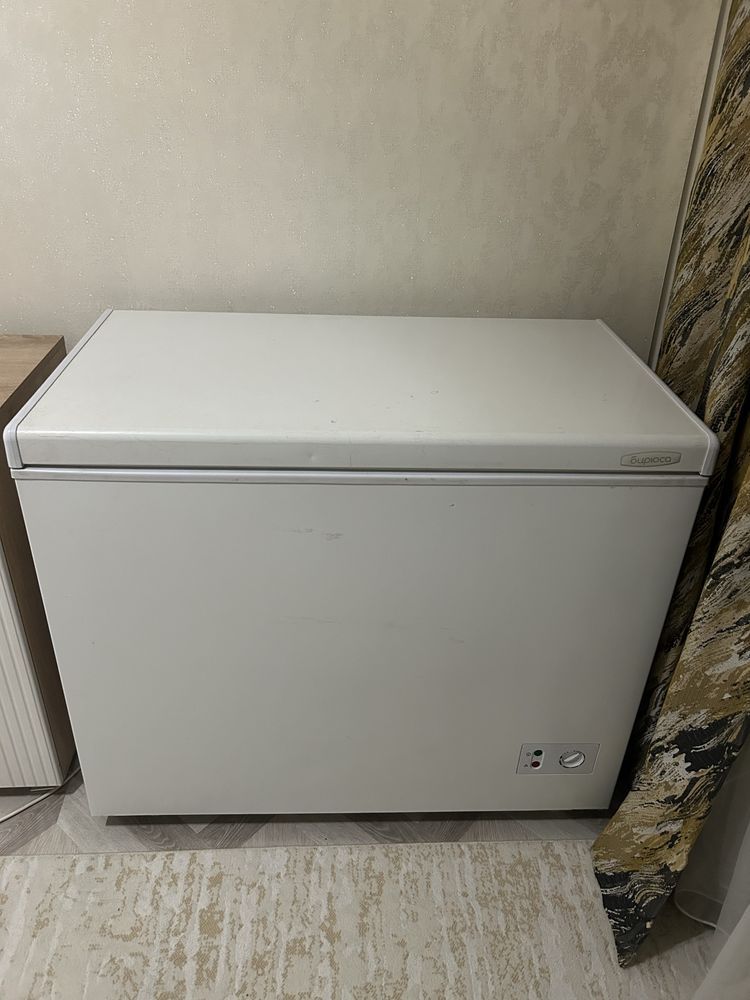 Морозильник продам