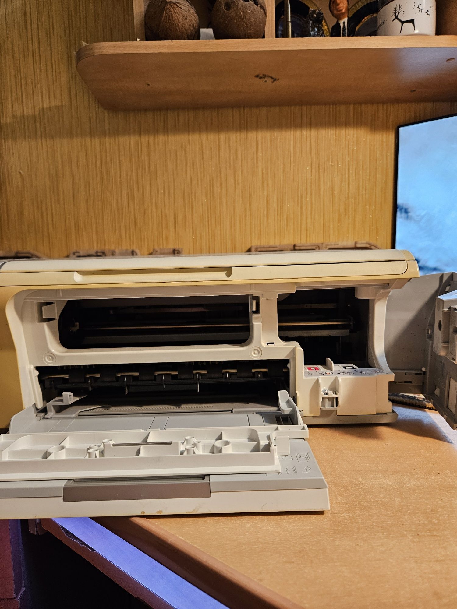 Продам/обменяю принтер 3в1 HP Deskjet F4283