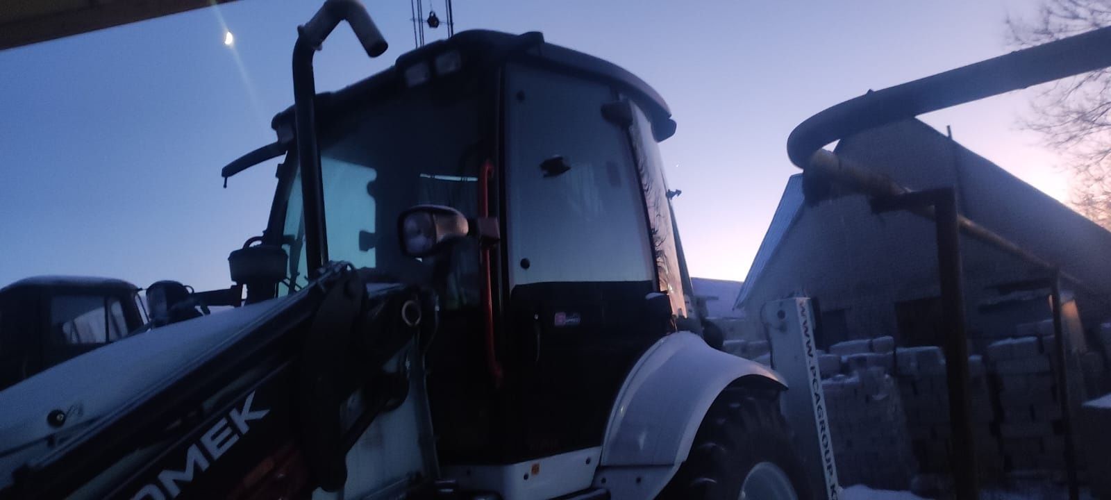 Продам трактор в хорошем состоянии.