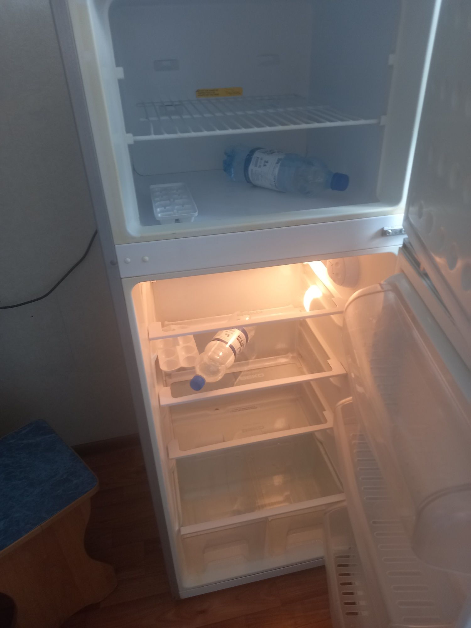 Продам холодильник