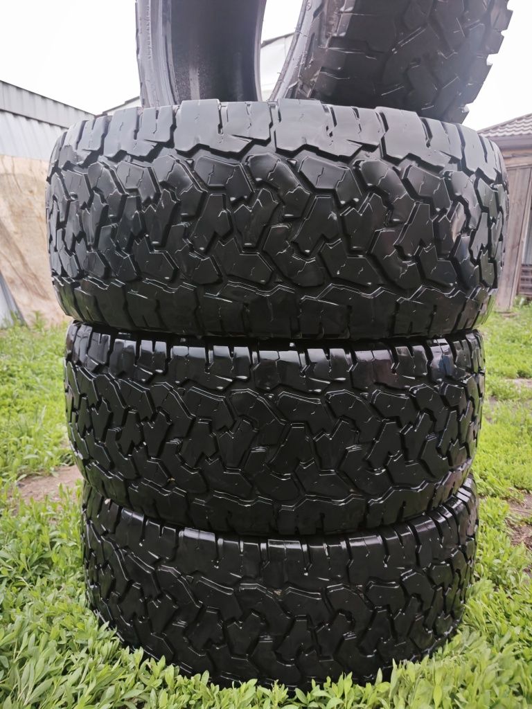 Резина A/T в отличном состоянии
