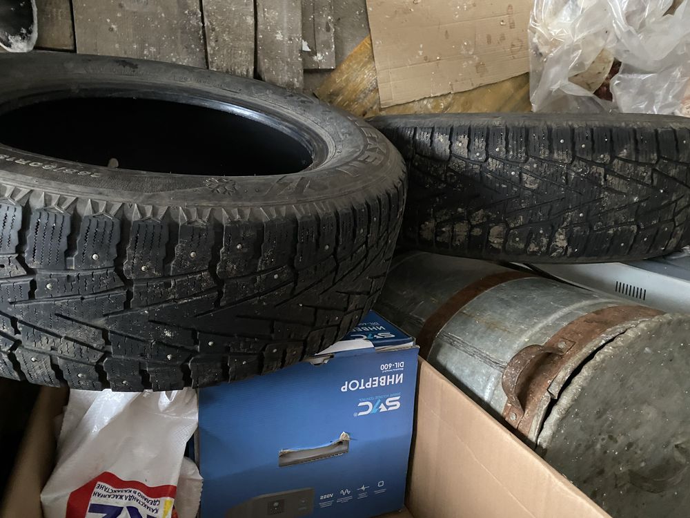 Продам зимние шины 265/60/18