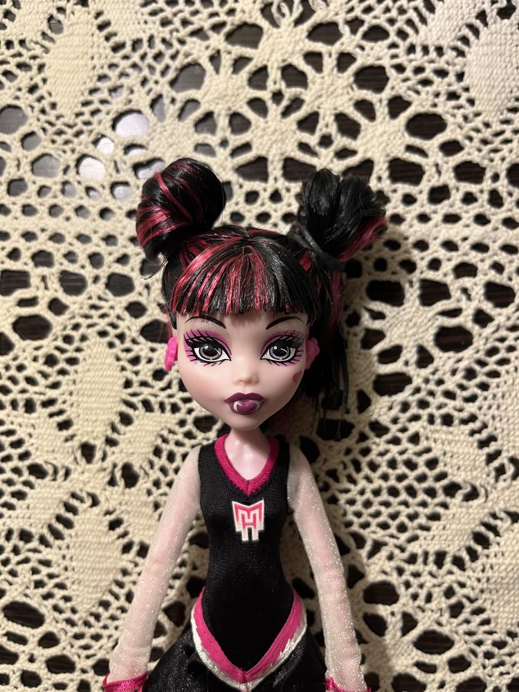 кукла монстр монстер хай monster high дракулаура draculaura