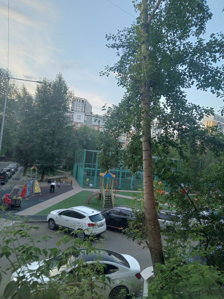 Продам квартиру 3-х.комнатную ул.Кравцова 2/2