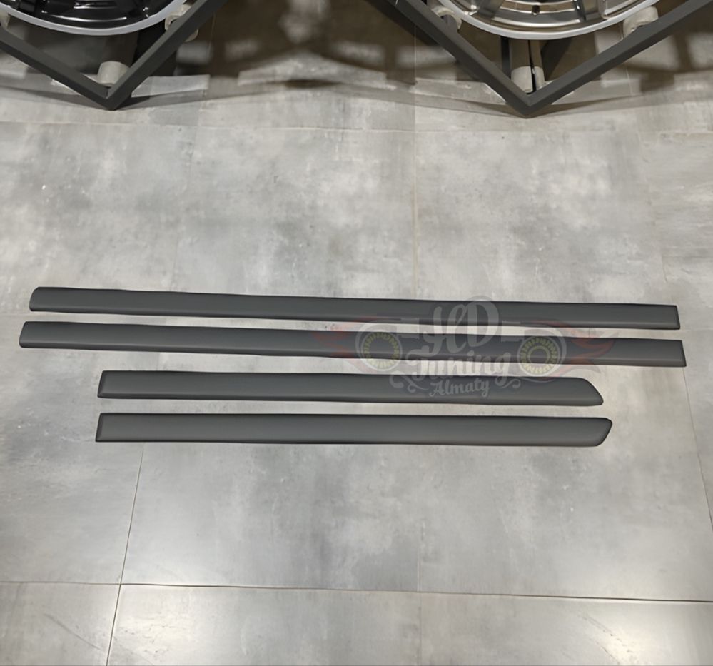 Молдинги на двери Subaru Legacy BG/BD