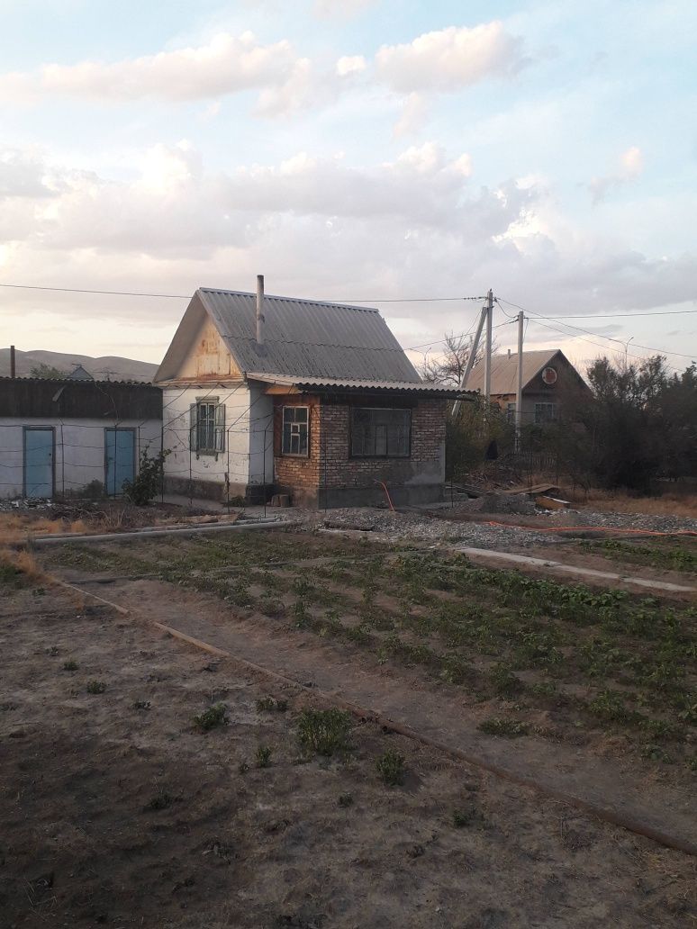 Продам Дачу хорошем состоянии рядом остановка дорога магазины