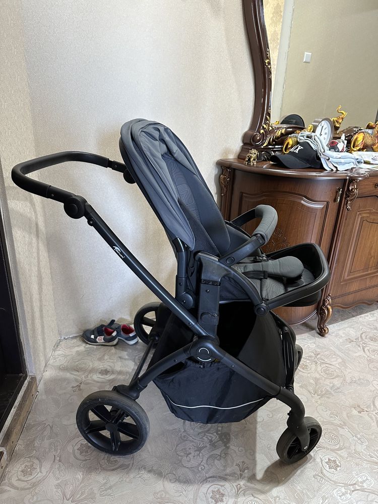 Продам коляску 3в1