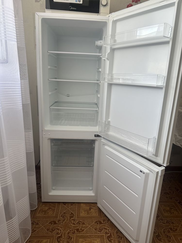 Холодильник Midea