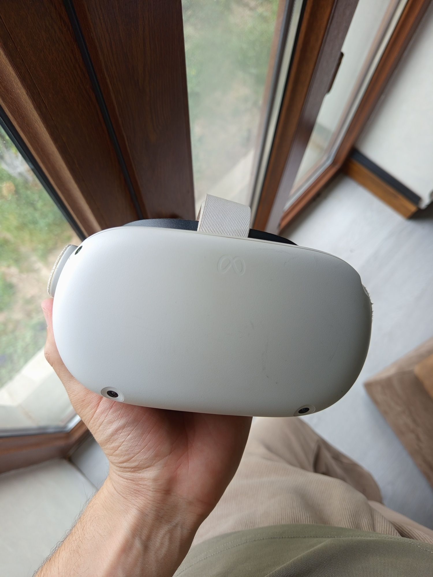 Oculus quest 2 продам есть игры которые купил за 50 тысяч