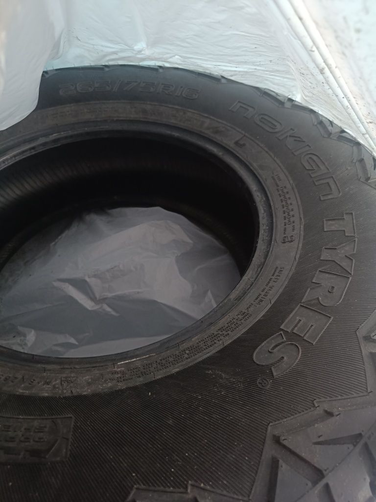Nokian outpost AT 265/75/R16