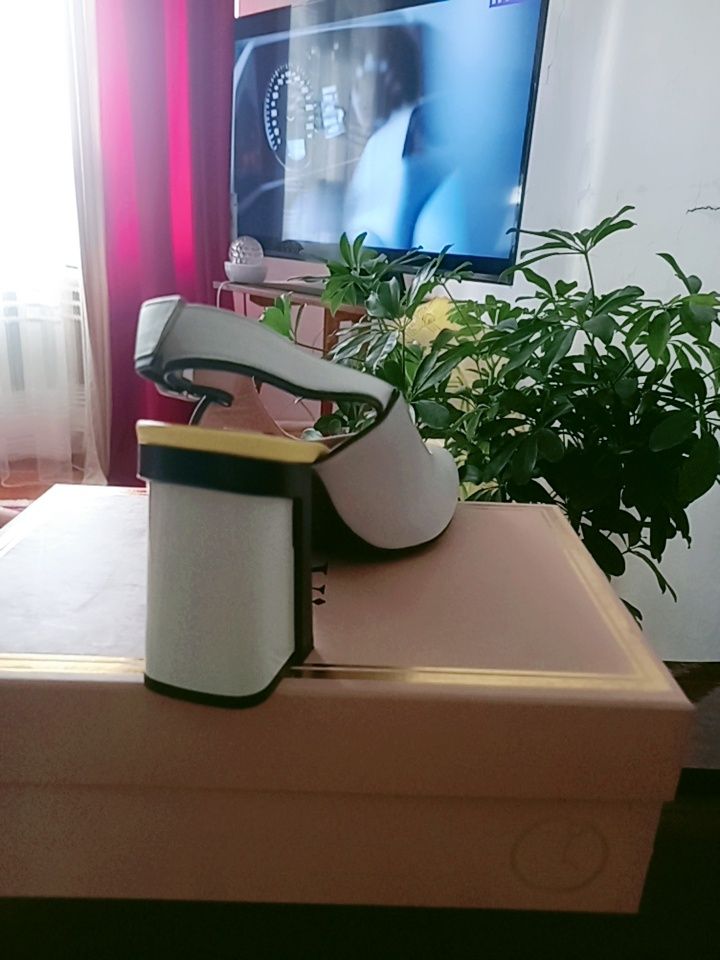 Туфли сатылады новый