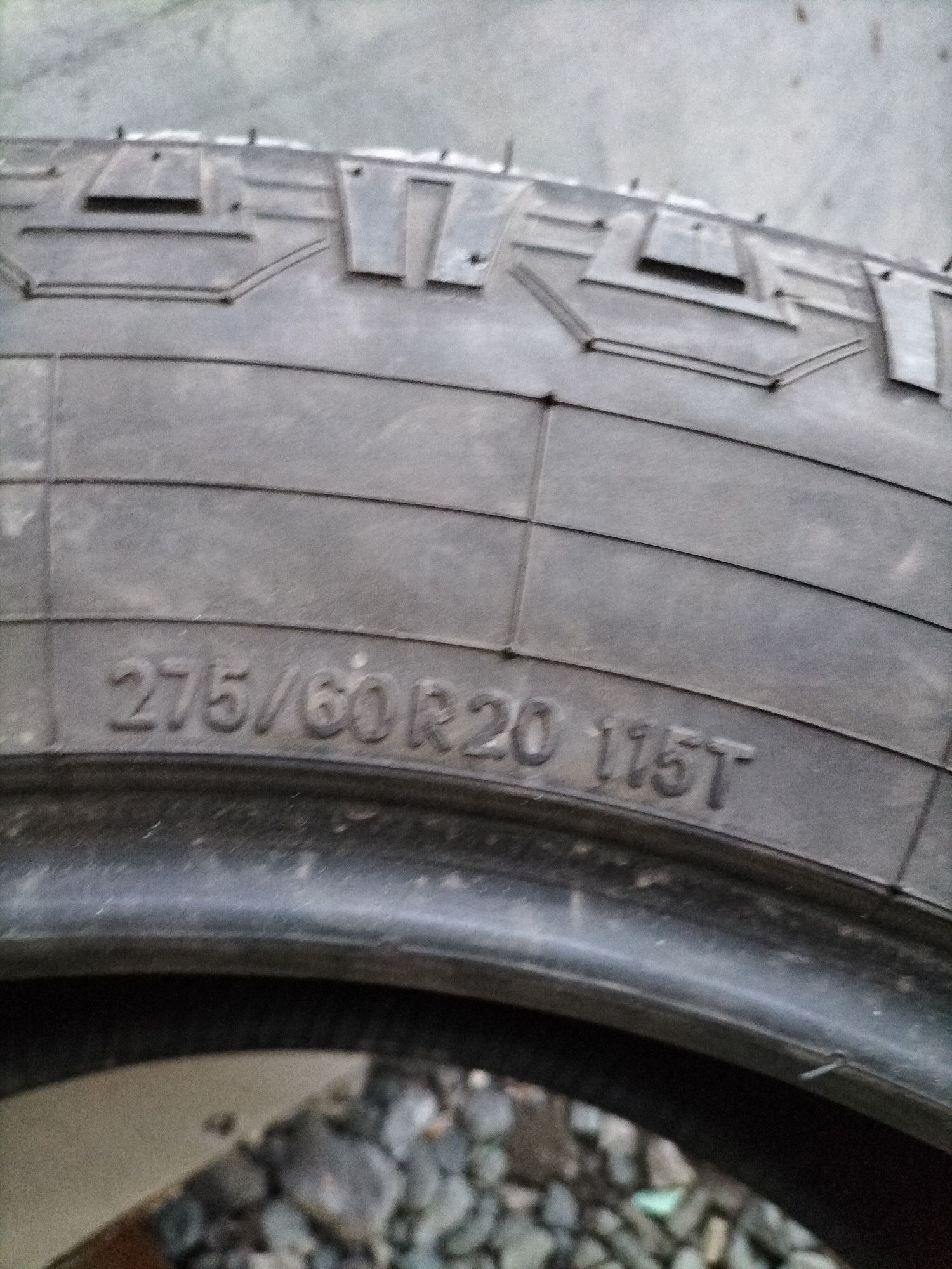 Шины 275/60/20 комплект