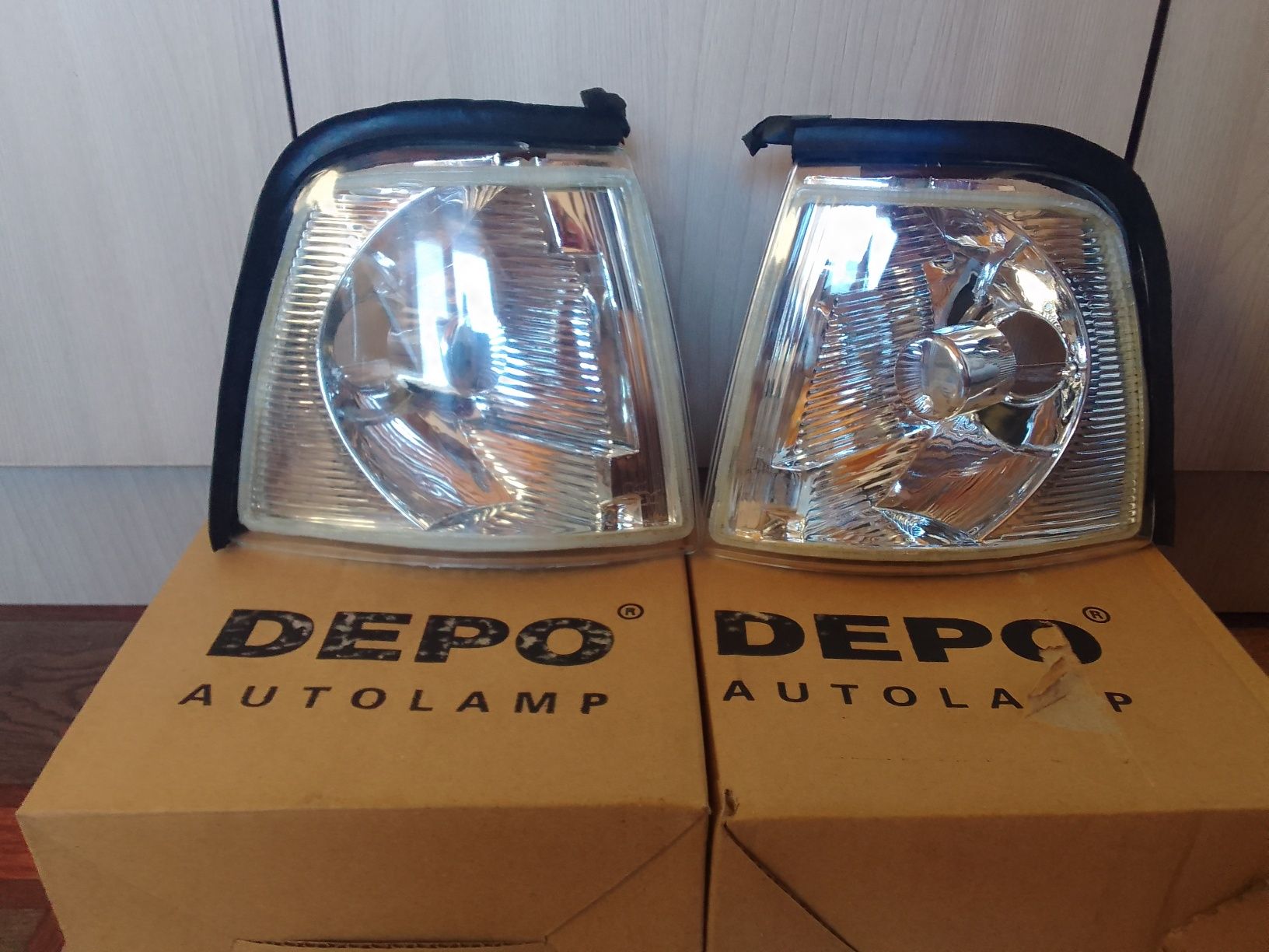 Передние поворотники(белые,желтые) ауди 80б 3 и б4 Audi 80B3 B4