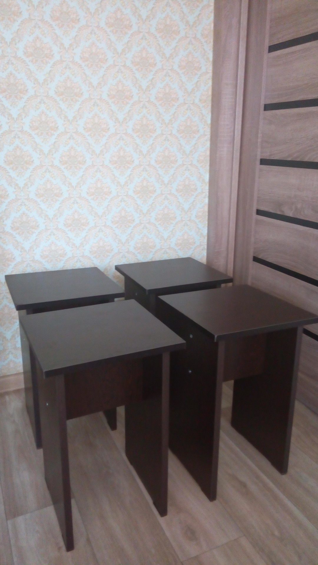 Табуретки новые из ЛДСП